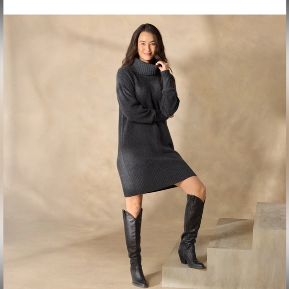 Sundance Dresses & Skirts - Sundance SONJA CASHMERE DRESS charcoal